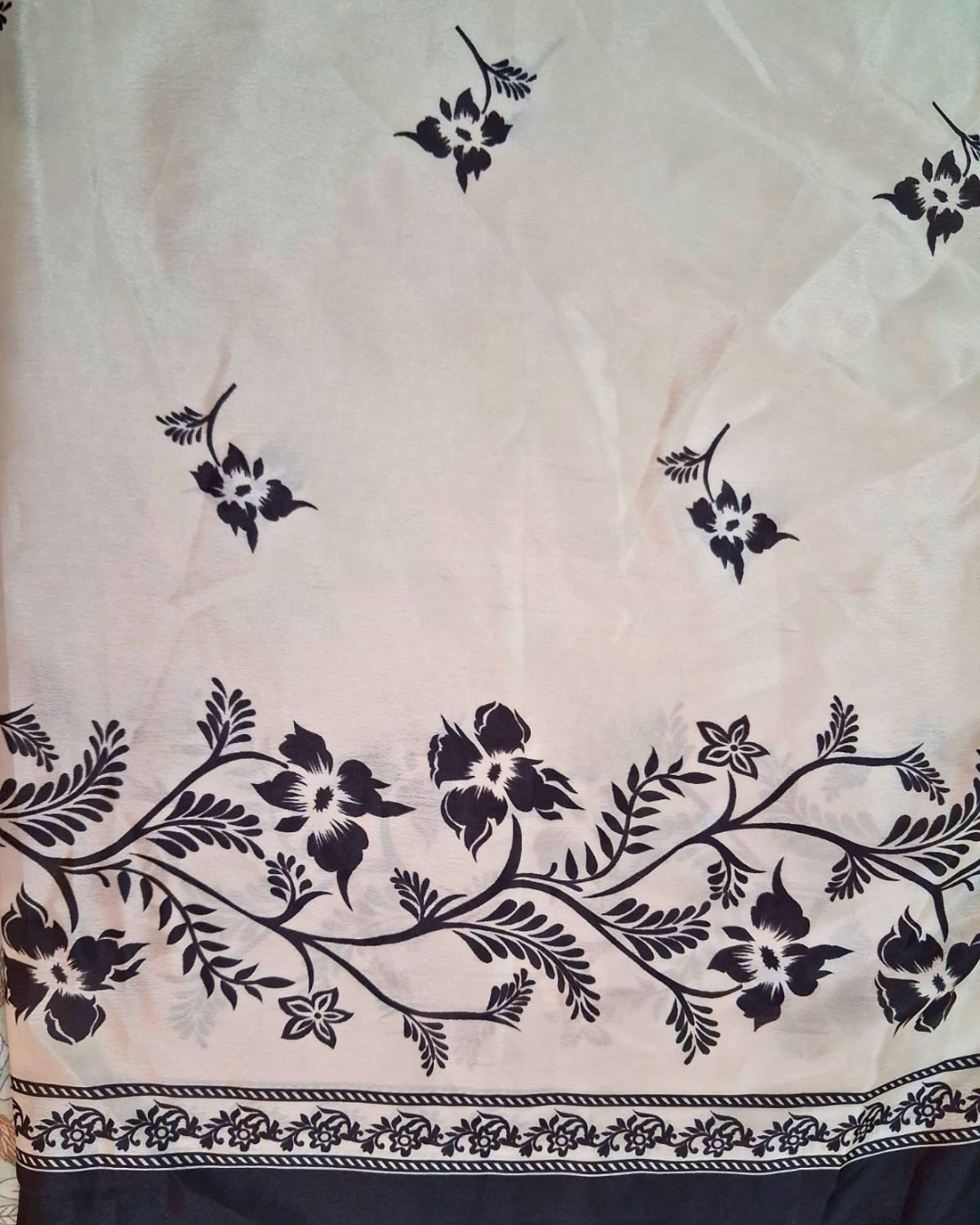 Ivory Noir Pre-Draped Satin Saree