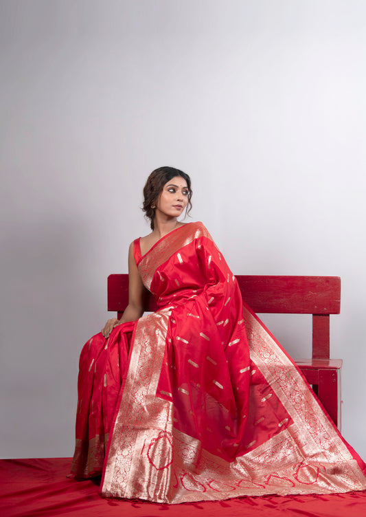Laal Noor Art Silk Saree