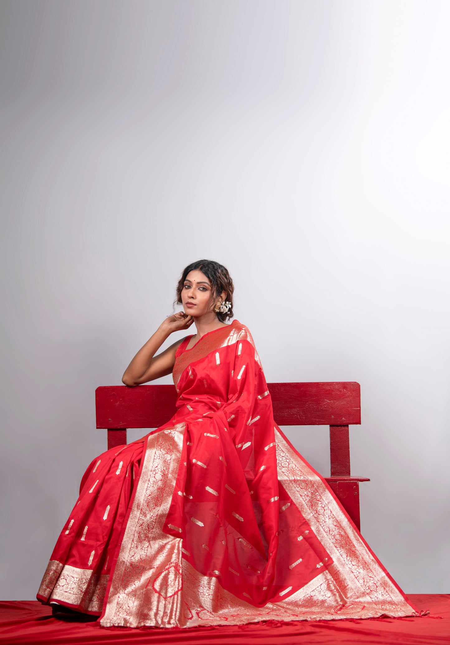 Laal Noor Art Silk Saree