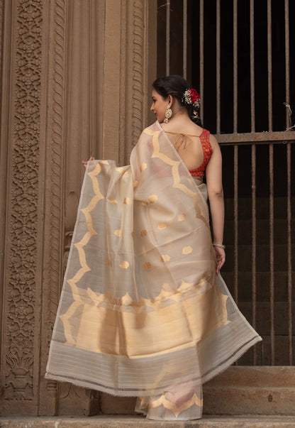 Pure Kora Silk Banarasi Saree in Ivory Gold | Handwoven Organza Kora with Zari Buti & Scalloped Border