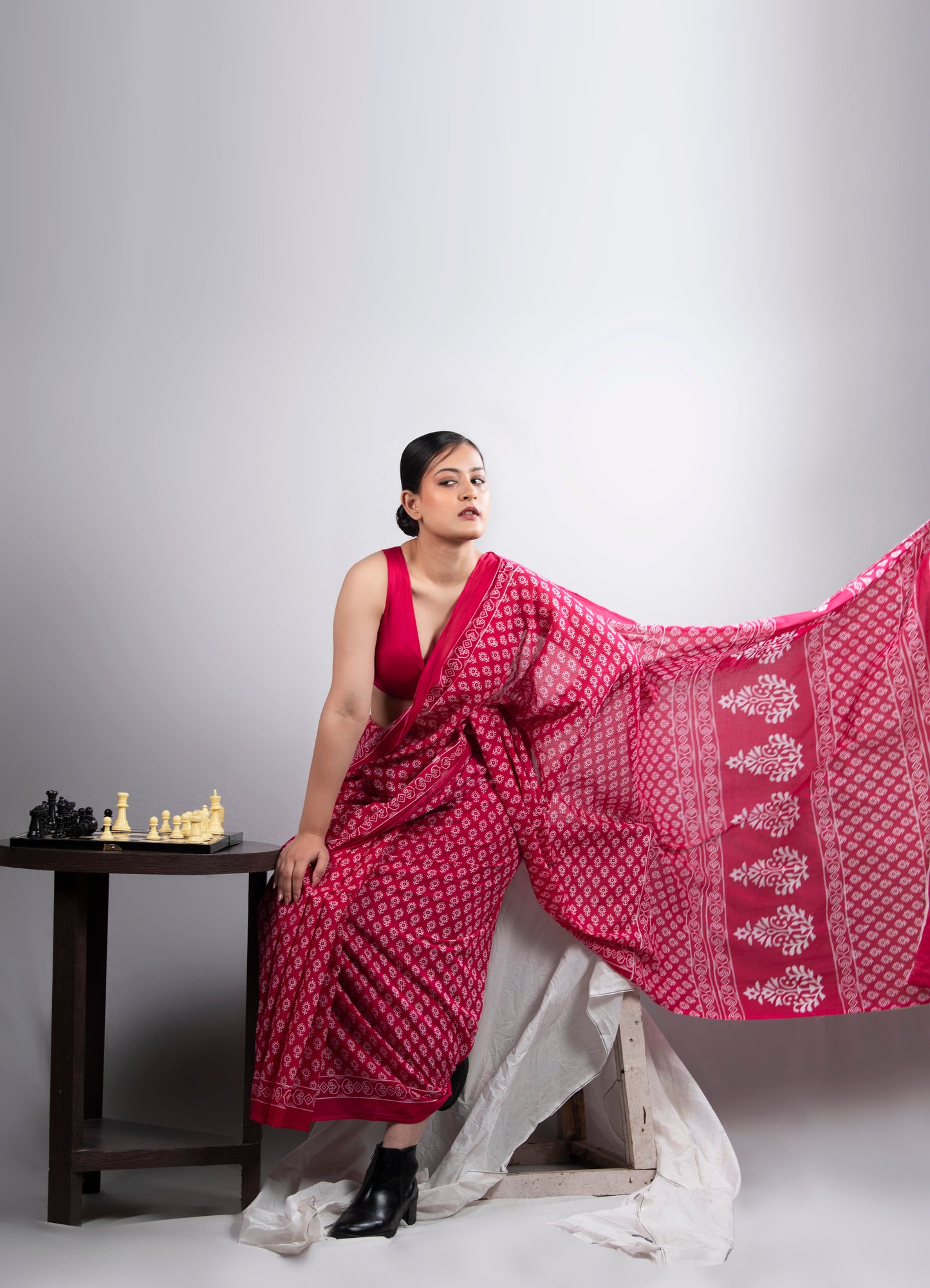 Gulnaar Mul Cotton Saree