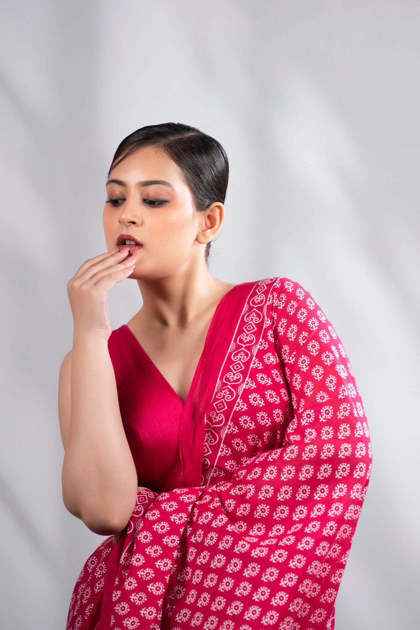 Gulnaar Mul Cotton Saree