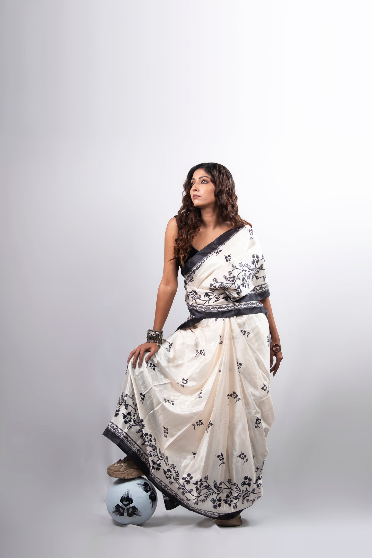 Ivory Noir Pre-Draped Satin Saree