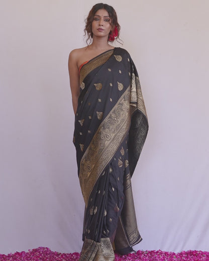 Zareen Mashru Banarasi Saree